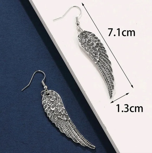 💥LAST PAIR💥 Angel Wing Antiqued Silver Long Dangle Earrings - Picture 4 of 4